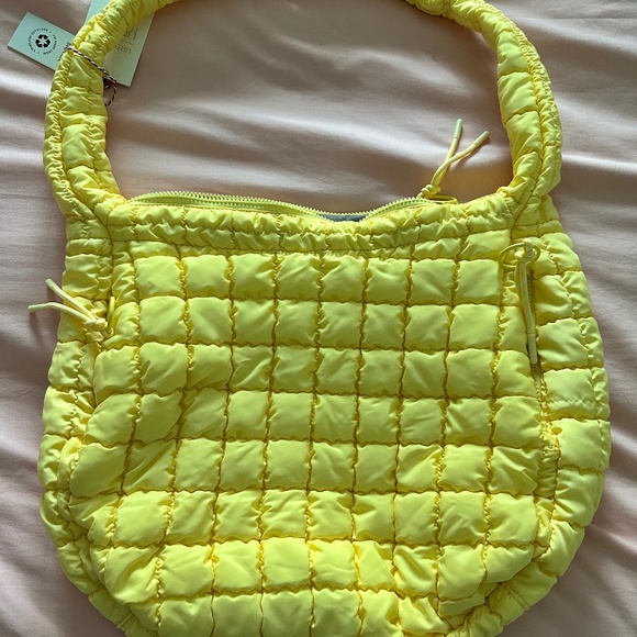 Urban Fit by Urban Expressions Quilted Puffer Bag Soft Yellow - Picture 1 of 6
